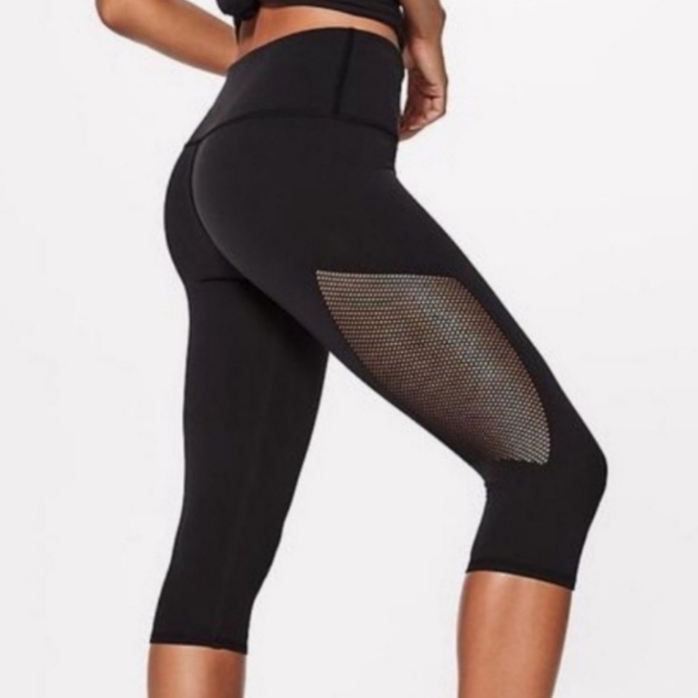 Lululemon Reveal Crop Leggings Mesh Cut-Out Black